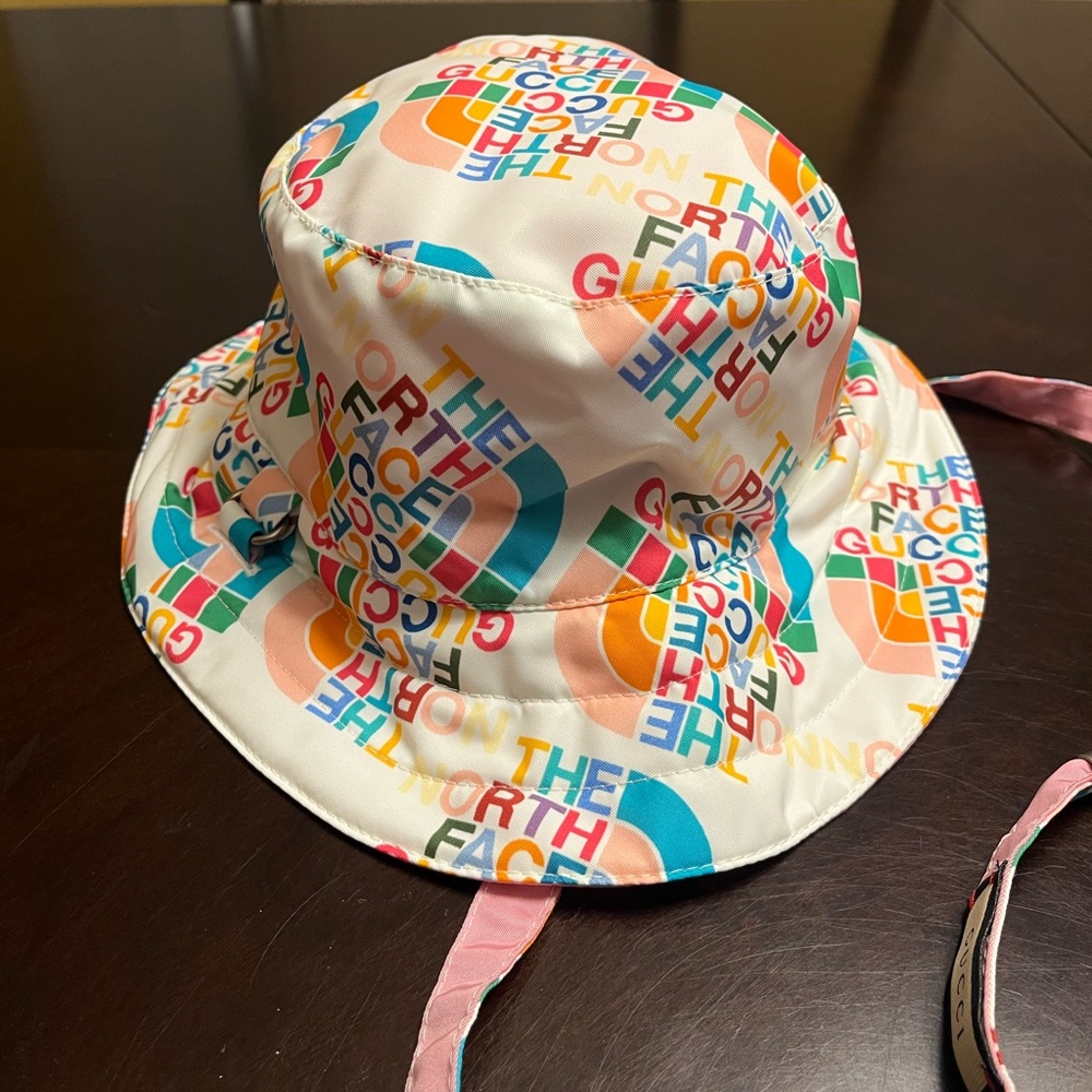 New Gucci North Face Logo Double Sided Bucket Hat Size M - Picture 10 of 16